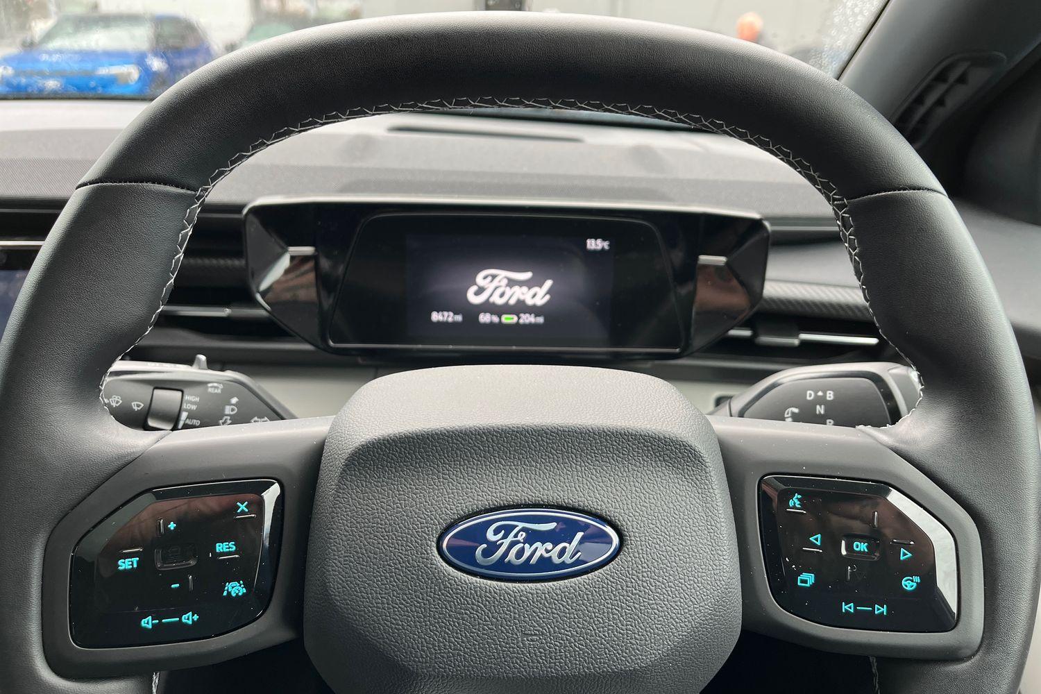 Ford Explorer Photo 11