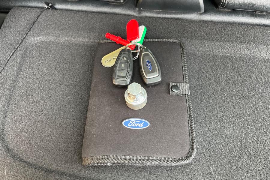 Ford FIESTA Photo autoimg-f74d3883d4a180527308ccbdcfb95ea6fb6718c8.jpg