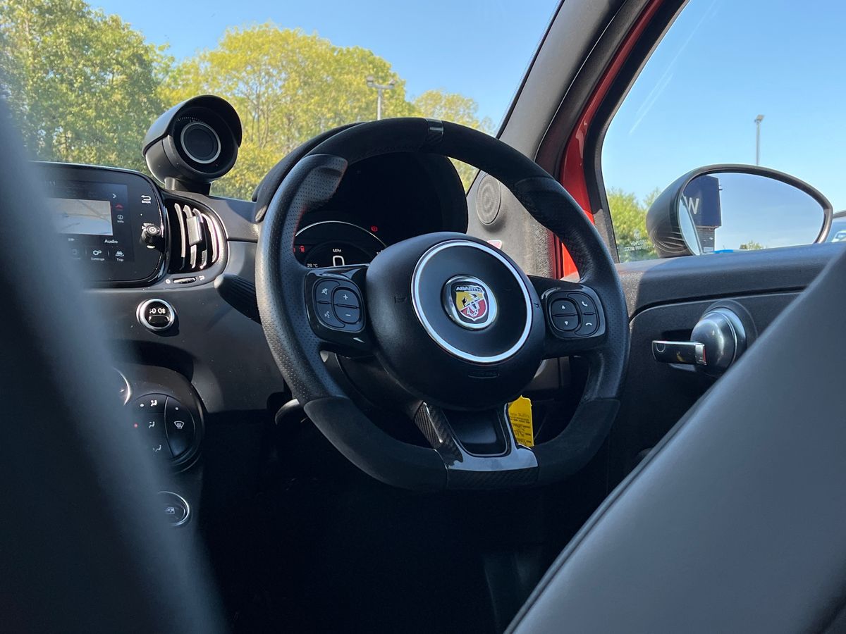 Abarth 695 Photo 14
