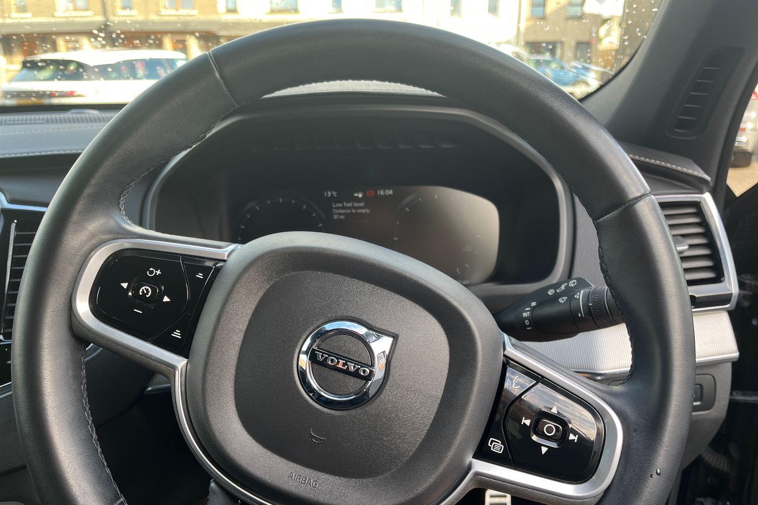 Volvo XC90 Photo 11