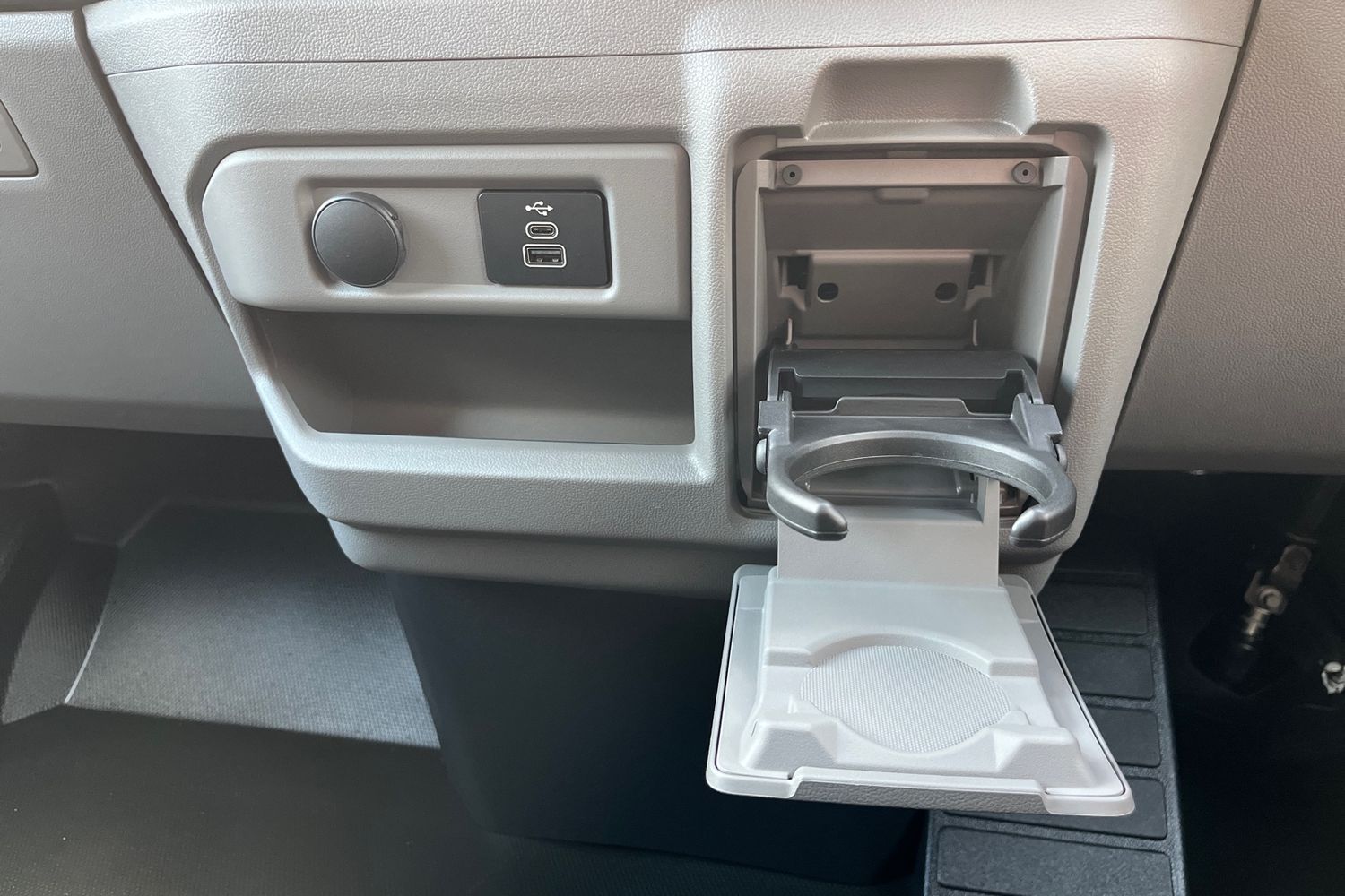 Ford TRANSIT E-CUSTOM Photo 26