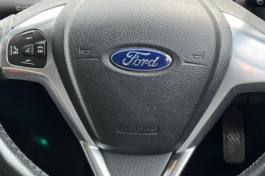 Ford FIESTA Photo autoimg-f75544d8cbffc7c1eb79d5b7a4594c544702e6f7.jpg