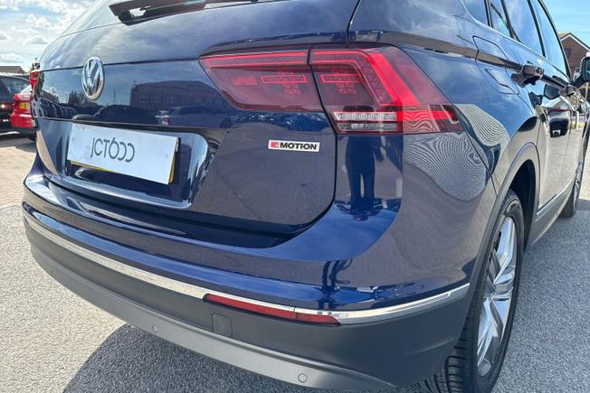 VOLKSWAGEN Tiguan Photo 28