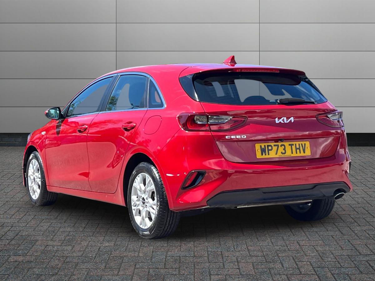 Kia Ceed Photo 1