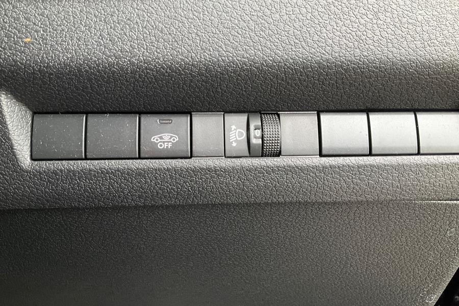 Vauxhall VIVARO LIFE Photo autoimg-f760e39155cc1556533abf156d0cd480c88c16f3.jpg