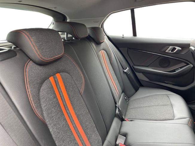 BMW 1 Series Photo 9