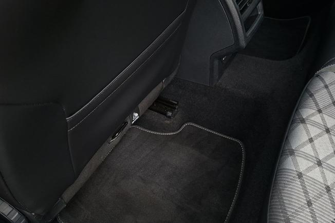 Volkswagen Golf Photo 35