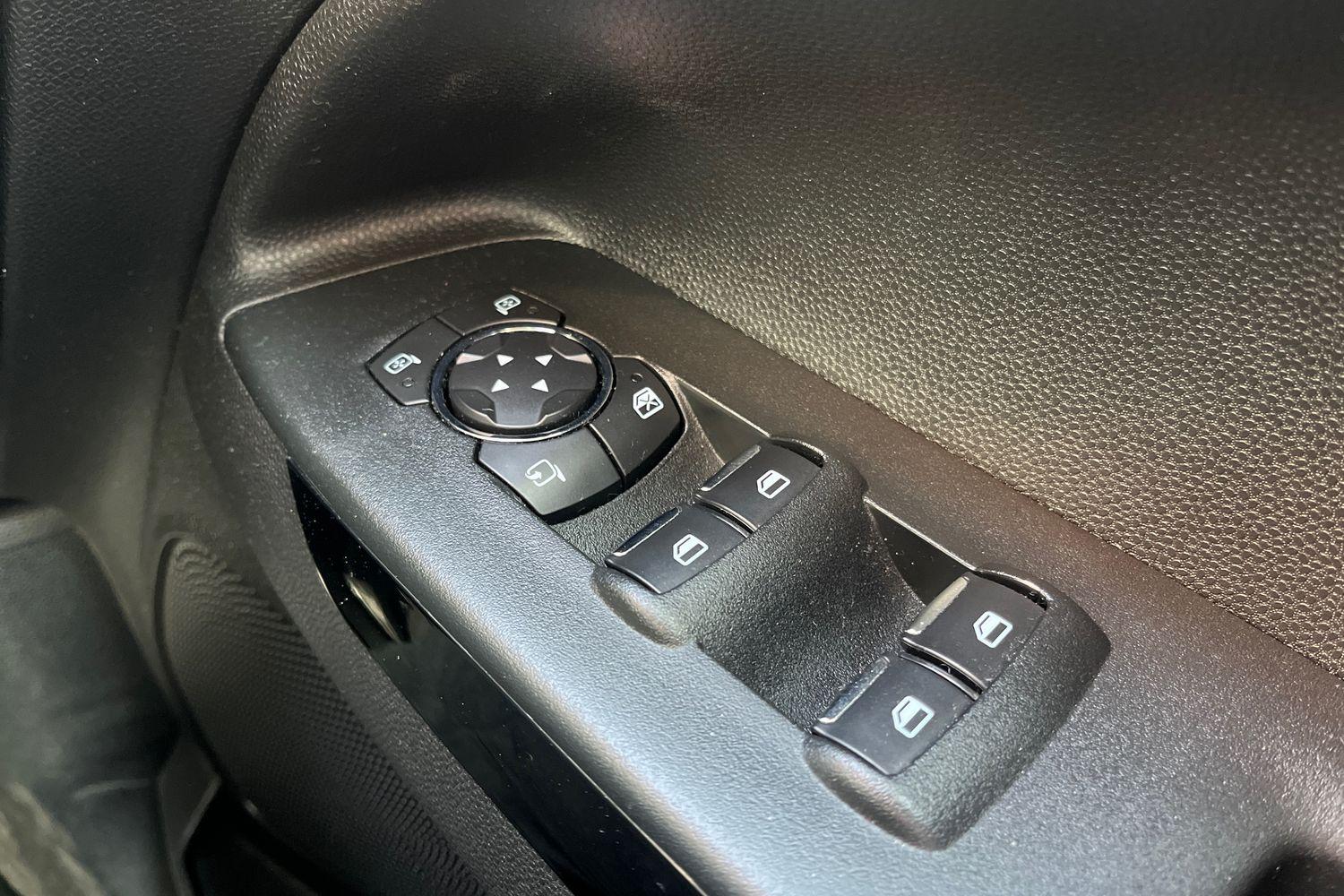 Ford ECOSPORT Photo 15
