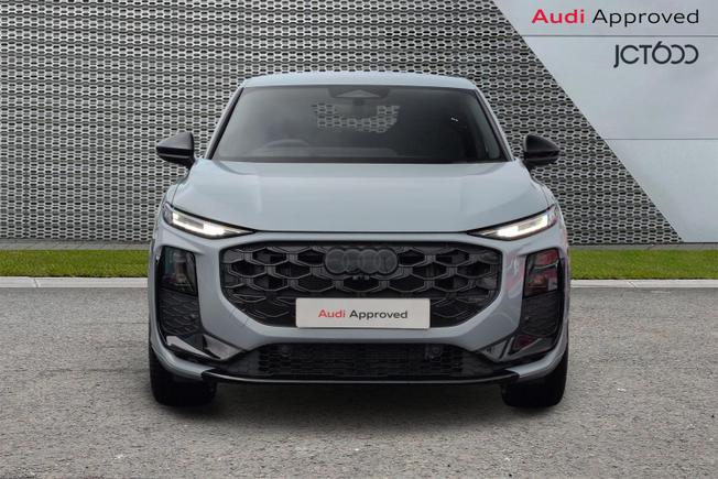 AUDI Q3 Photo 8