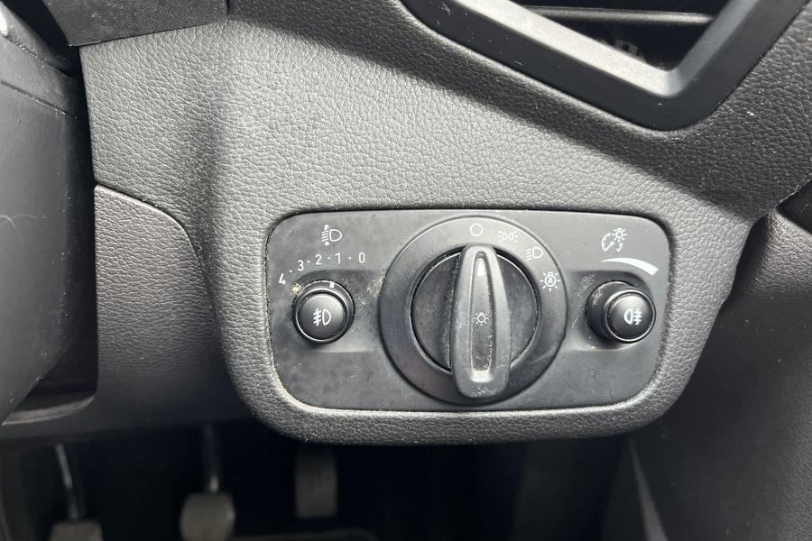 Ford KUGA Photo autoimg-f76bffd3e62e8a75365b572e8b2ca9ce556b7802.jpg
