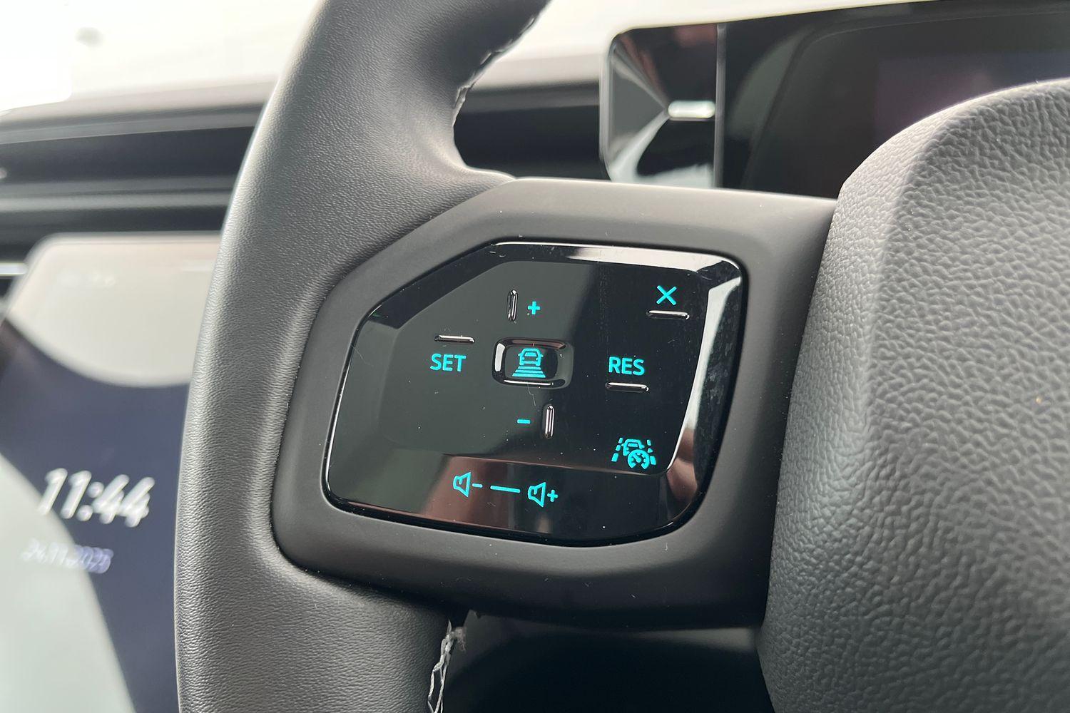 Ford Explorer Photo 35