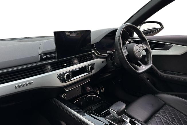 AUDI S4 Photo 2