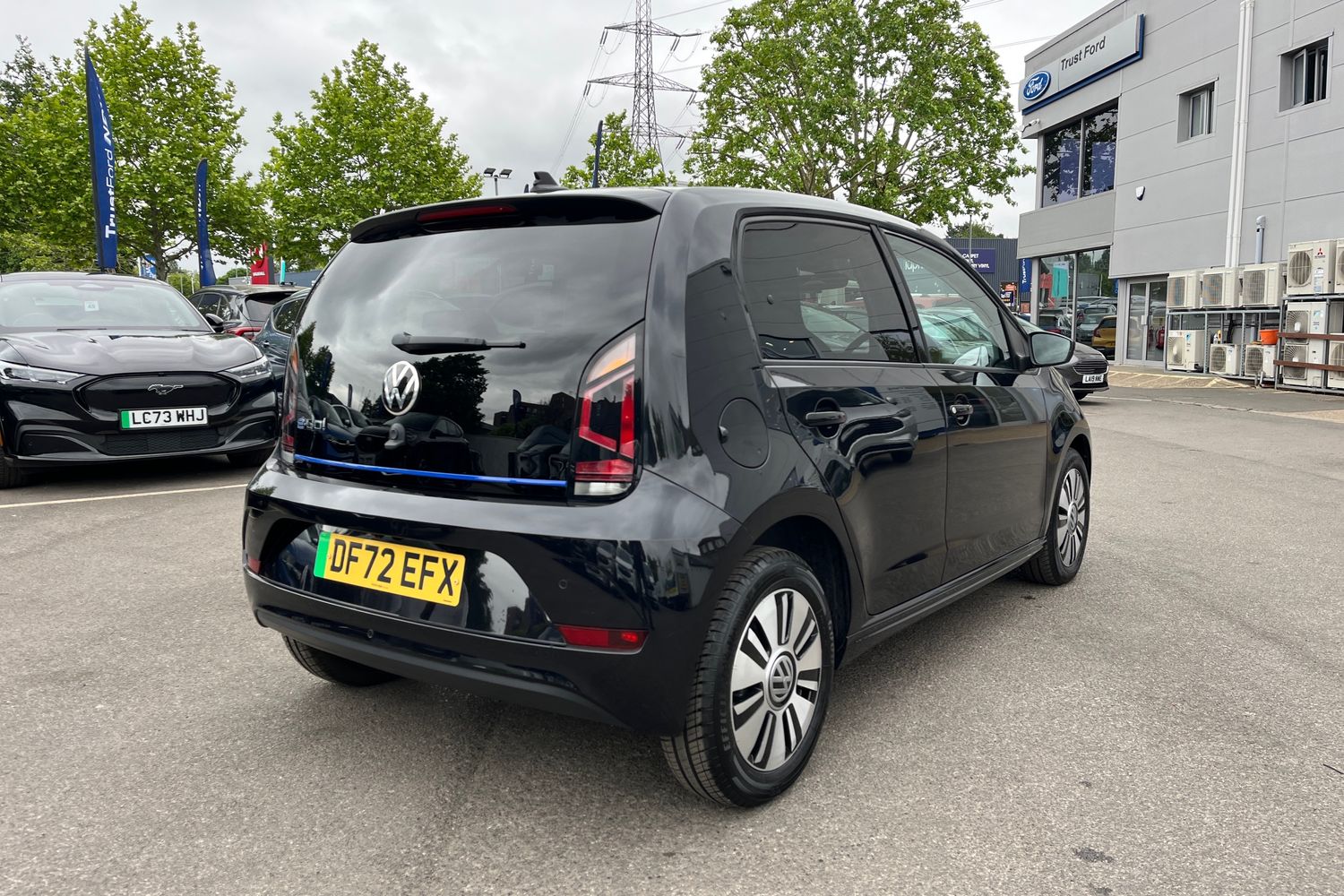 Volkswagen UP Photo 34