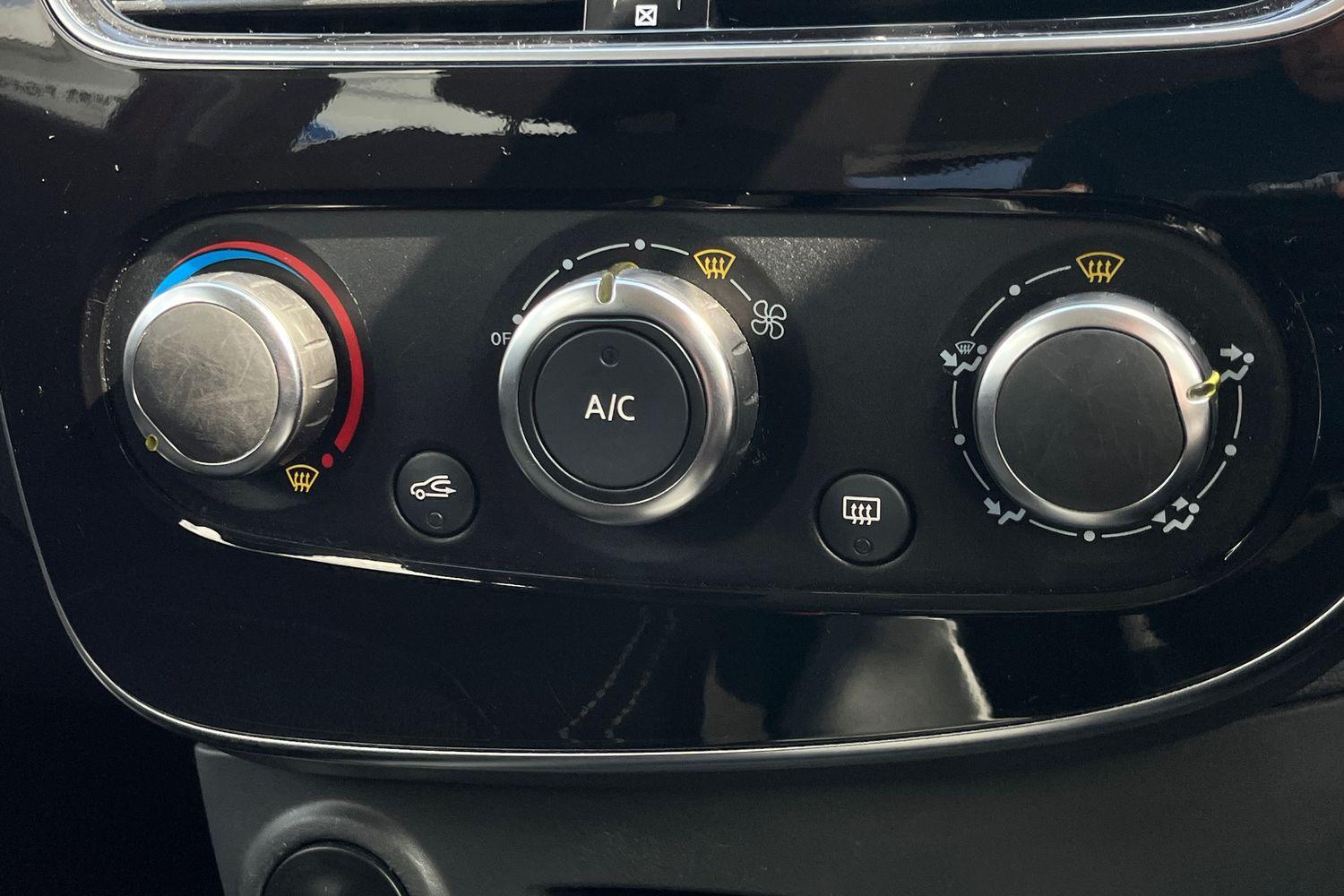 Renault CLIO Photo 31