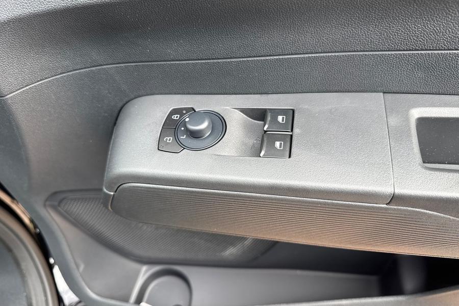 Ford E-TRANSIT COURIER Photo autoimg-f77a8d3a584e99dbefb219d866caf41a159b0eb3.jpg