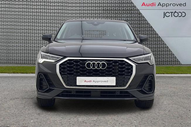 AUDI Q3 Photo 8