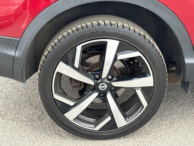 NISSAN Qashqai Photo 24