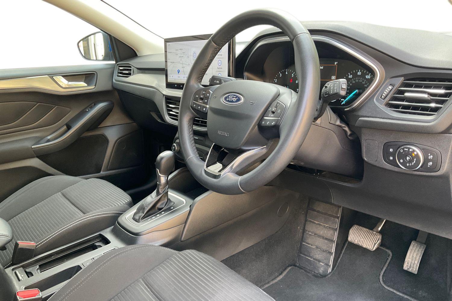 Ford FOCUS Photo 8