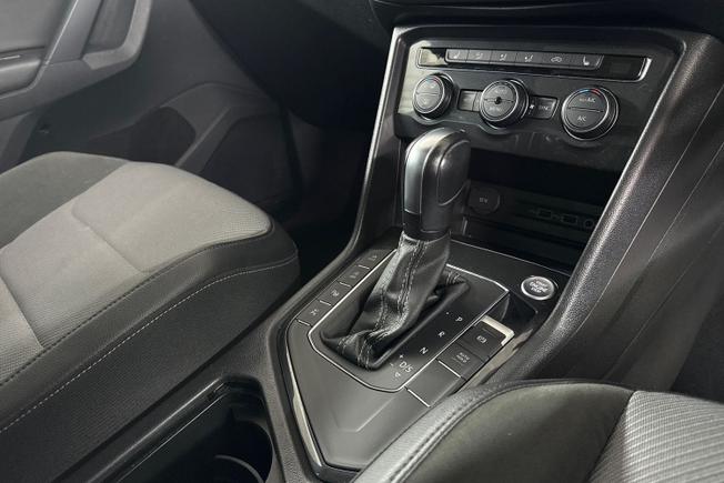 VOLKSWAGEN Tiguan Photo 23