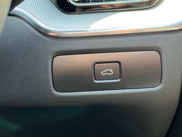 Volvo XC60 Photo autoimg-f780c0e874331ace4ecb9762f0b02f743672bc44.jpg
