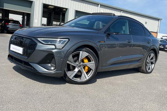 AUDI e-tron Photo 59