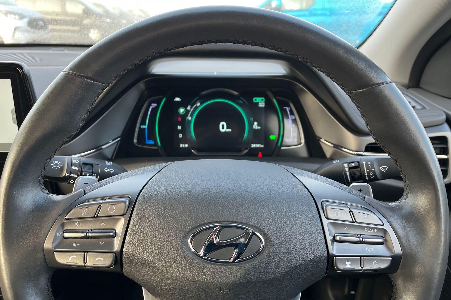 Hyundai IONIQ Photo 11
