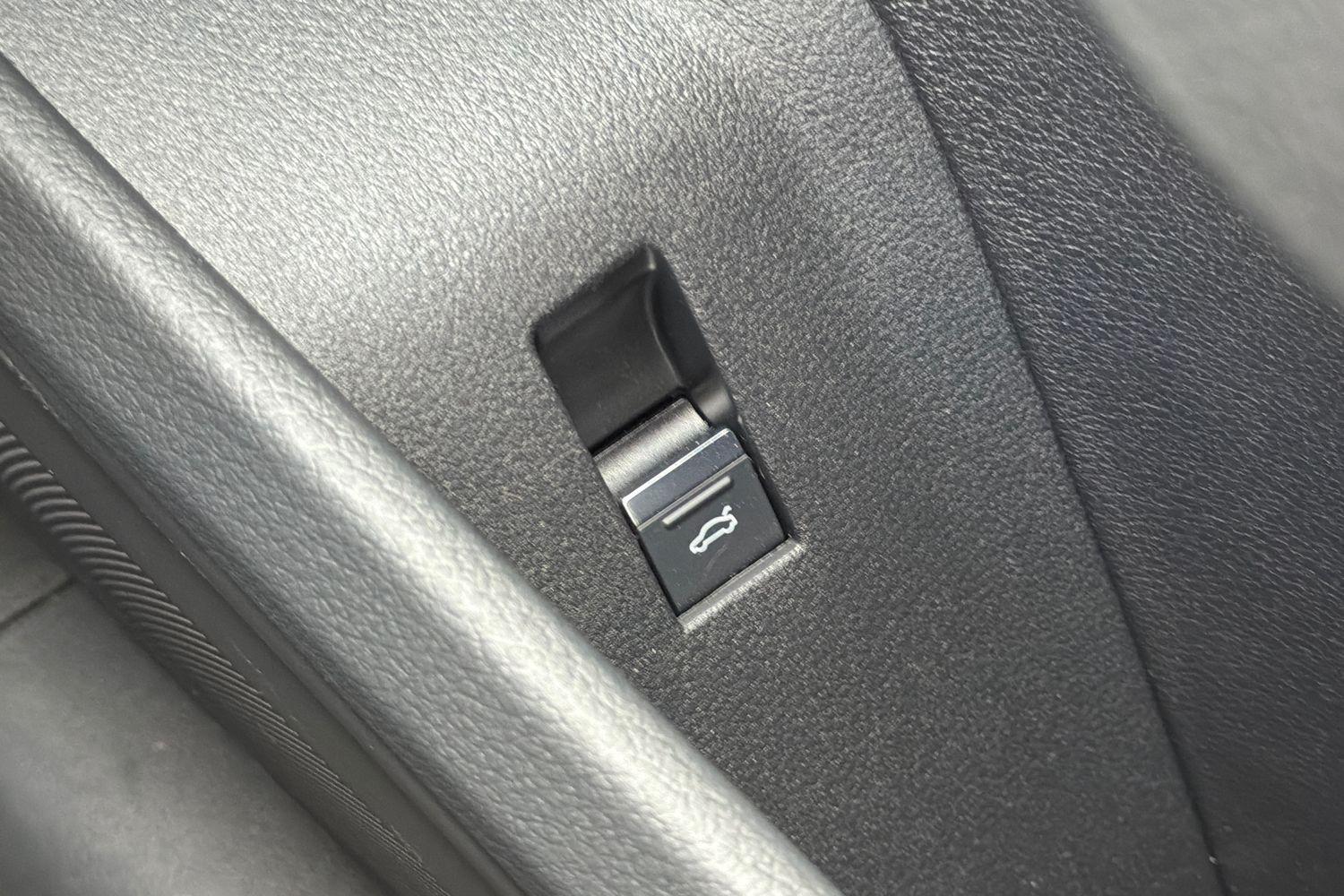Audi E-TRON Photo 36