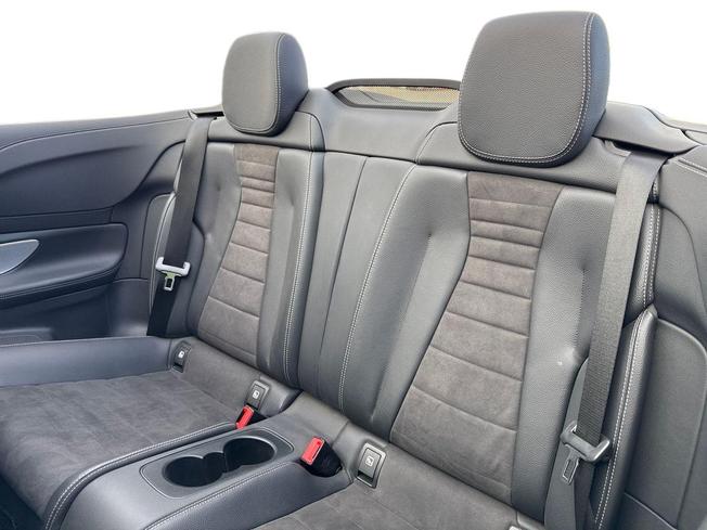 MERCEDES-BENZ E Class Photo 9