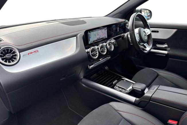 MERCEDES-BENZ Eqa Photo 2