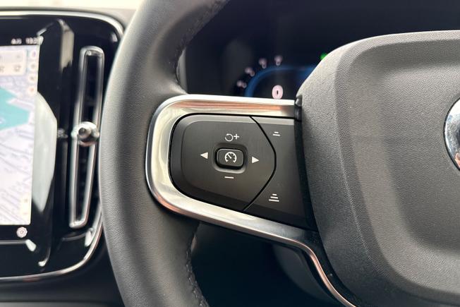 VOLVO Xc40 Photo 16