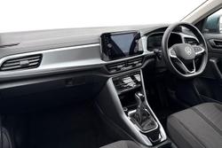 Volkswagen T-Roc Photo 2