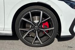 VOLKSWAGEN Golf Photo 5