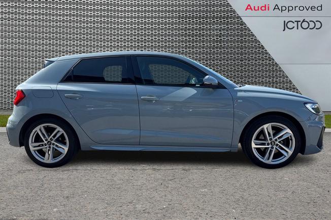 AUDI A1 Photo 4