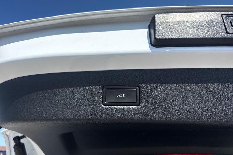 Ford Explorer Photo autoimg-f7a09d5992403e111b54cf83c70e7a270702196b.jpg