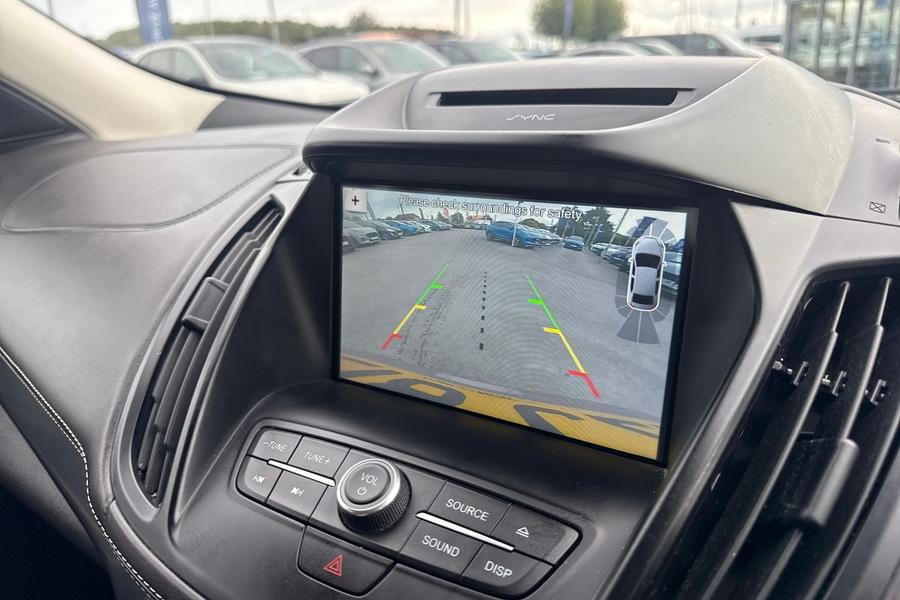 Ford KUGA VIGNALE Photo autoimg-f7a3b7439a27b71a82490f590c7f09d71e5cd24f.jpg
