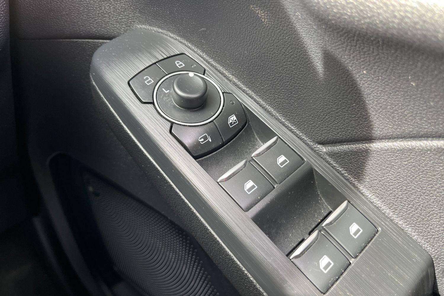 Ford KUGA Photo 15