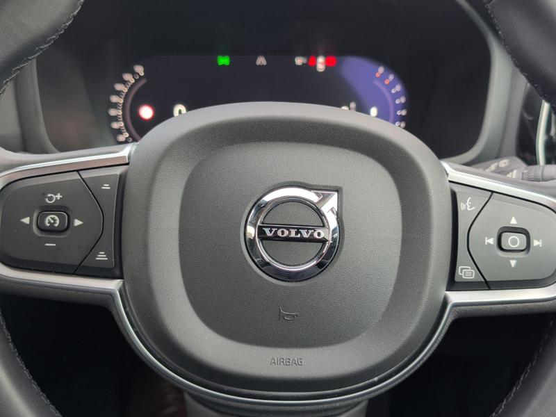 Used Volvo V60 FP23AOF 42