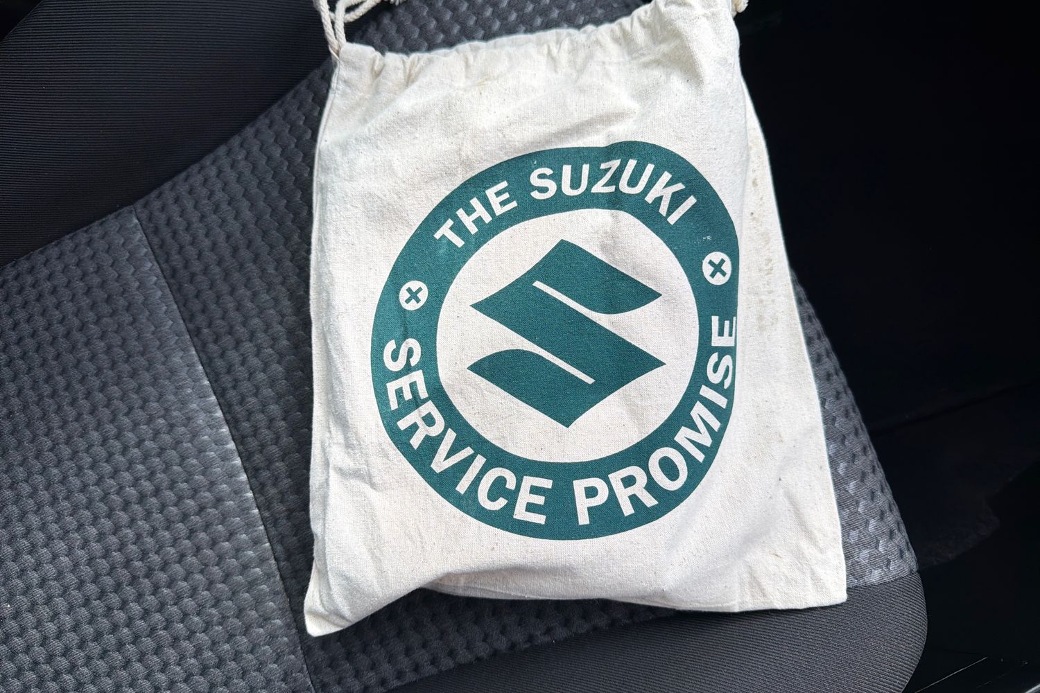 Suzuki S-Cross Photo 32