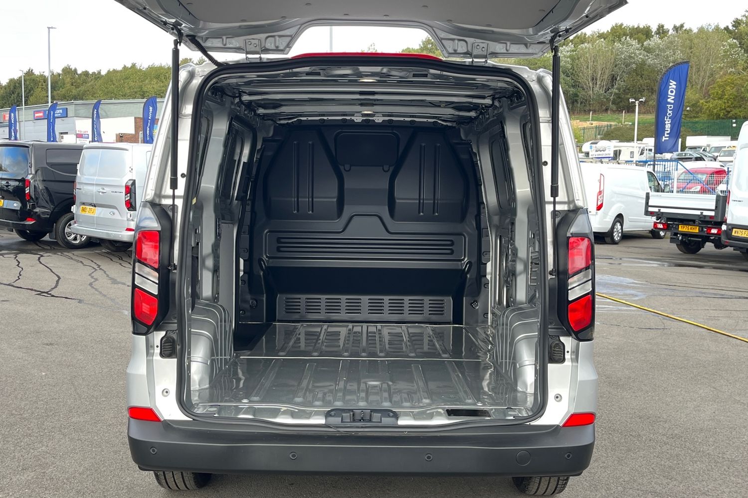 Ford TRANSIT CUSTOM Photo 6