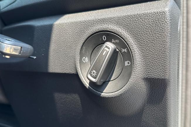 VOLKSWAGEN T-Roc Photo 26