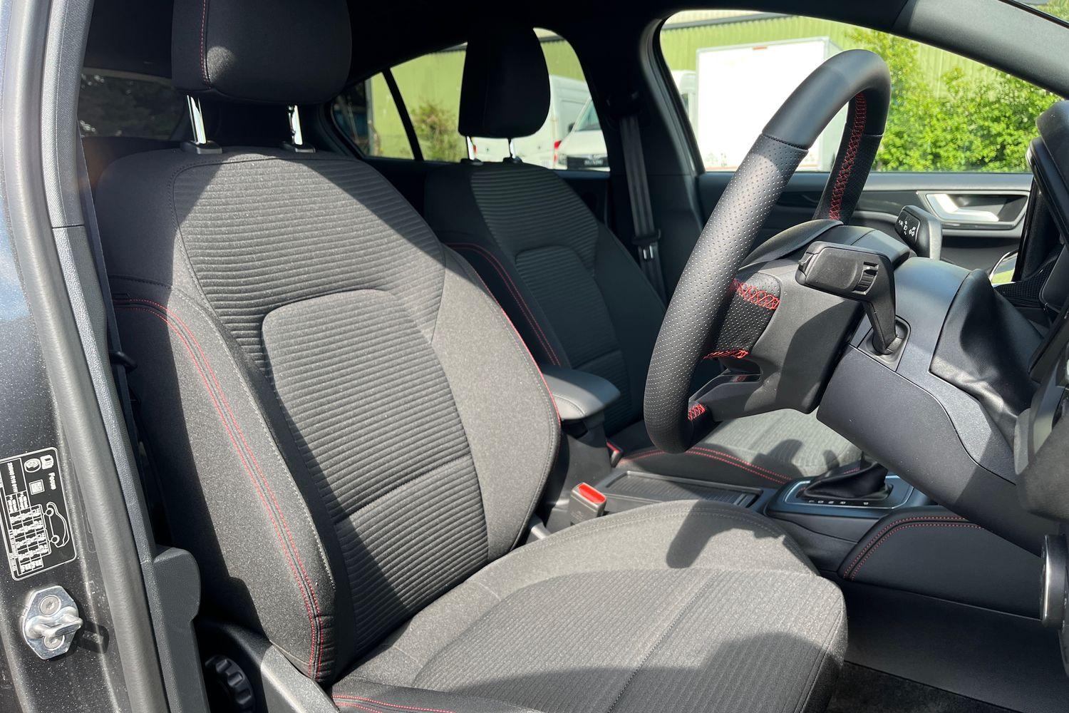 Ford FOCUS Photo 16