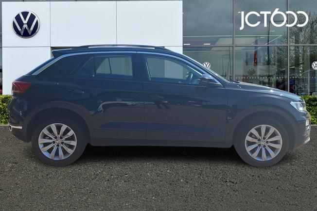 Volkswagen T-Roc Photo 4