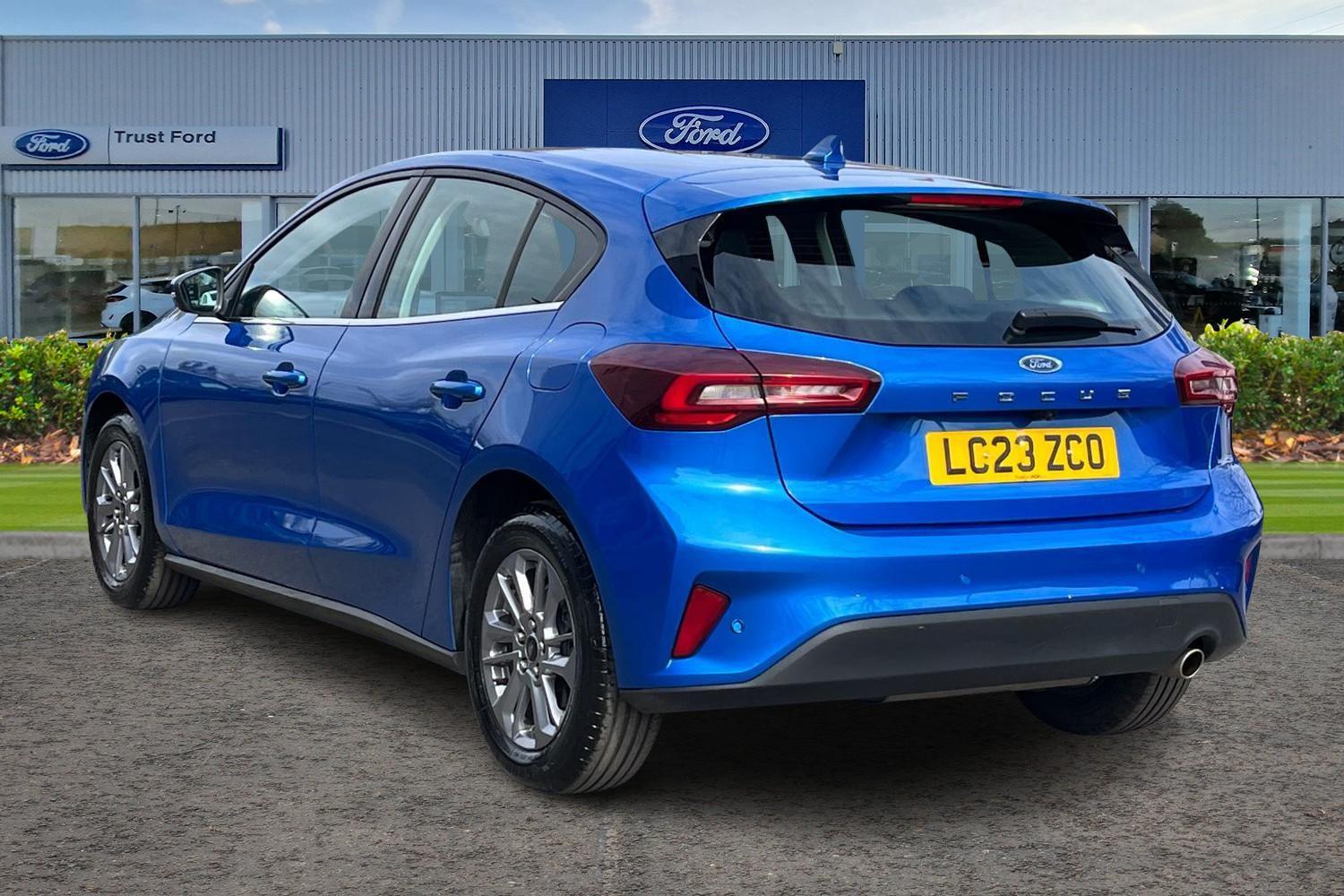 Ford FOCUS Photo 1