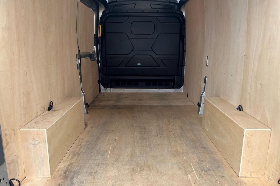 Used Ford TRANSIT WV26YBH 24