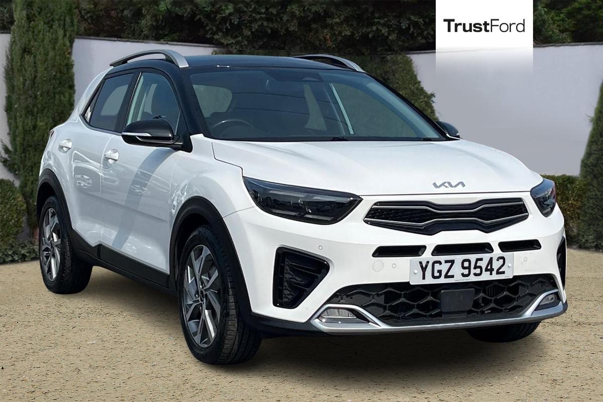 Kia Stonic listing photo