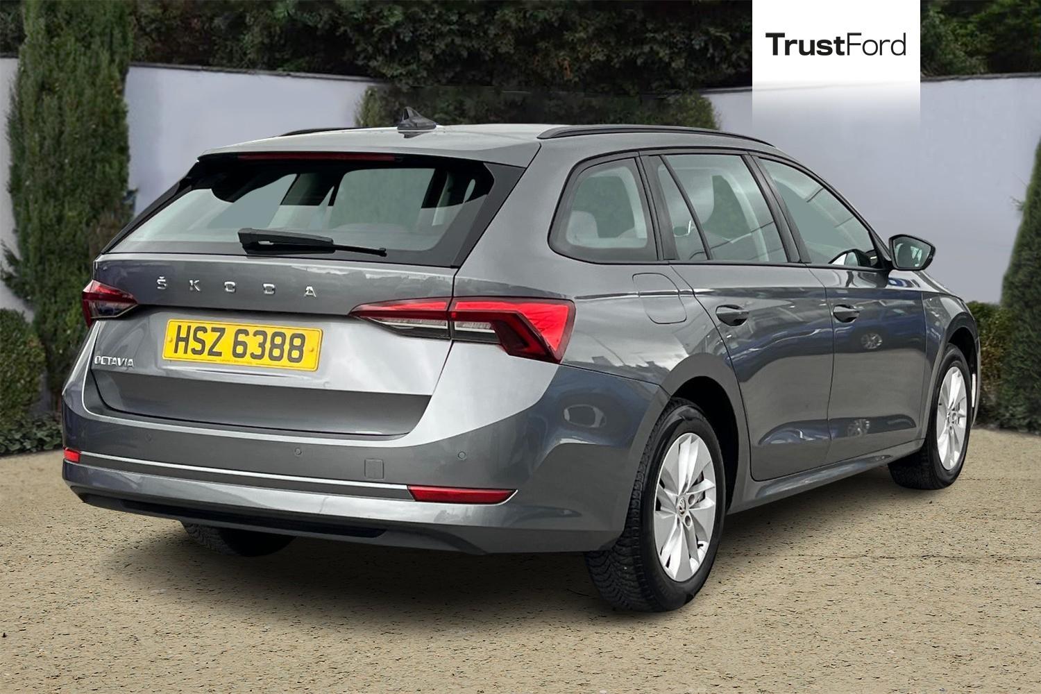 Skoda OCTAVIA Photo 3