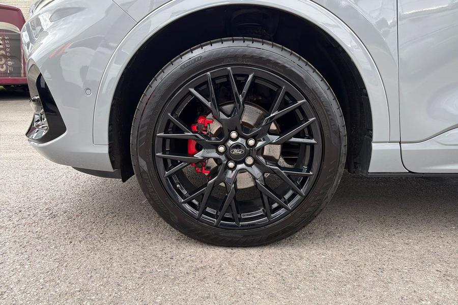 Ford KUGA Photo autoimg-f7bfd83f6a6ff9aa2bceddcea1cd5dff70b12213.jpg