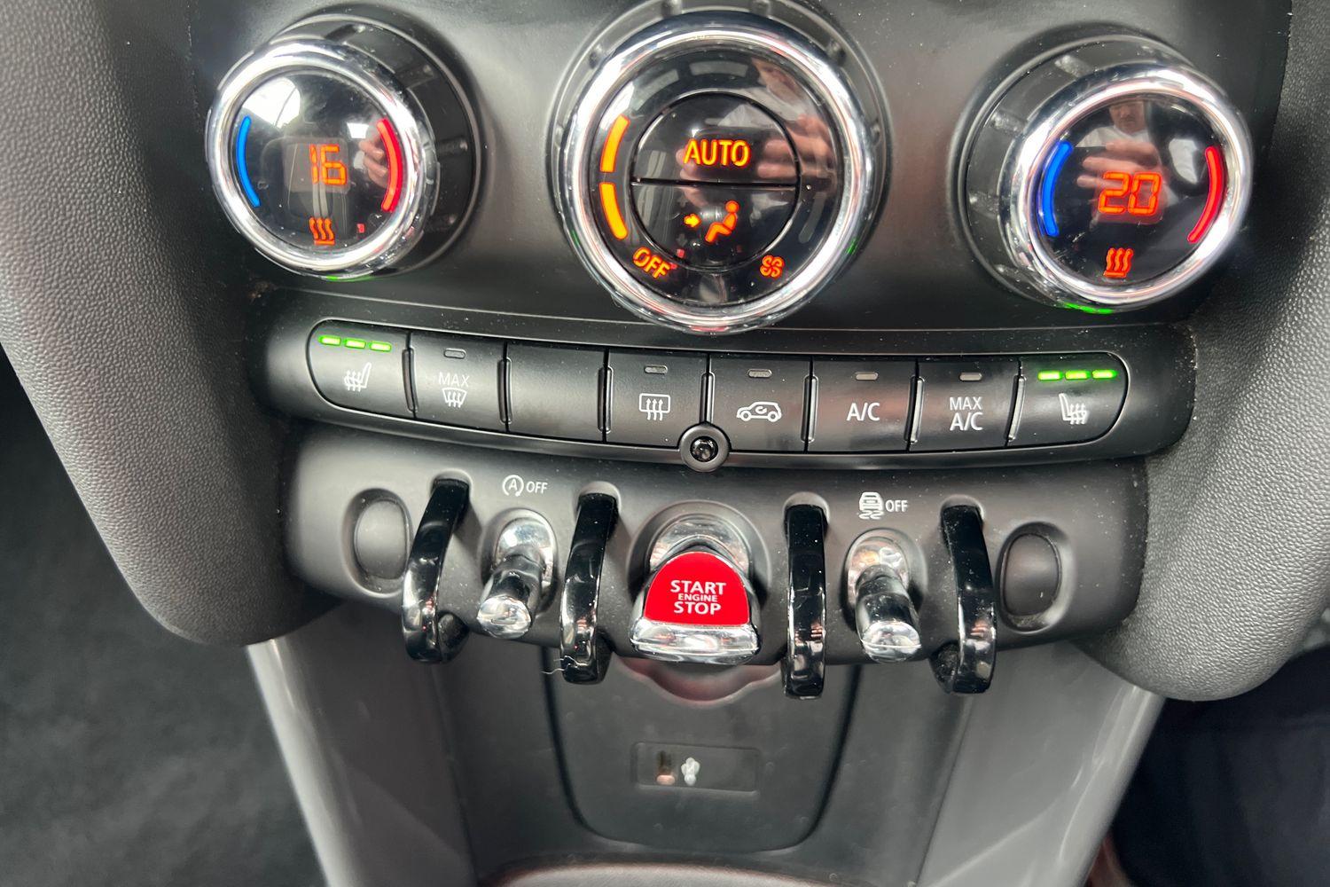 MINI CONVERTIBLE Photo 22