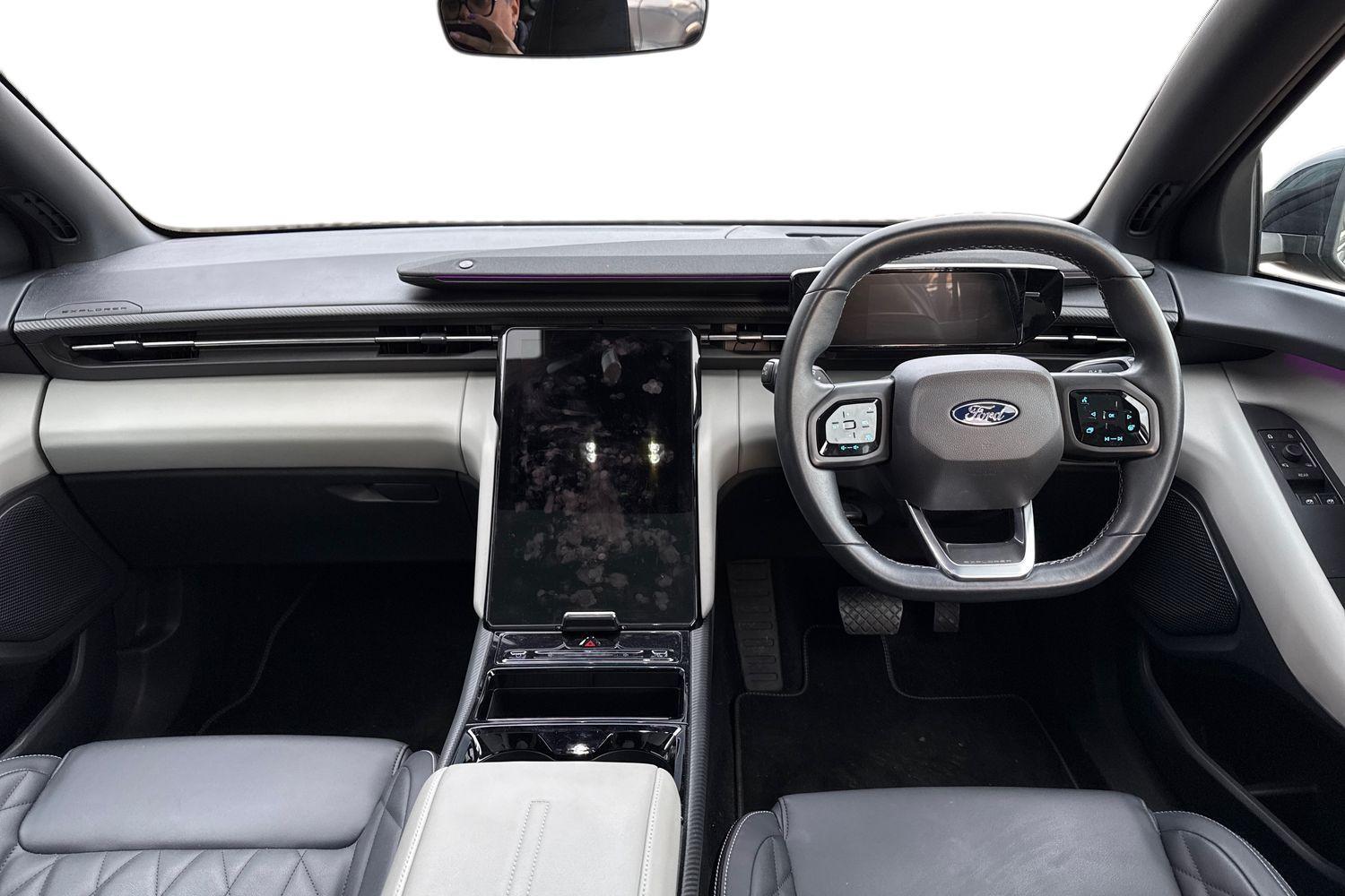 Ford Explorer Photo 9