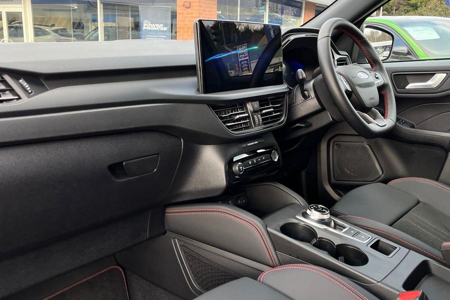 Ford KUGA Photo autoimg-f7c684c50ca4509f76bdc0f78affbe1e44247969.jpg